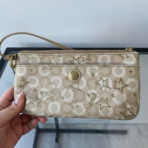 Coach wristlet - Gold print